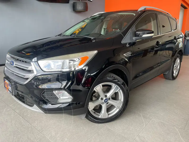 Foto Ford Escape Trend Advance usado (2017) color Negro precio $200,000