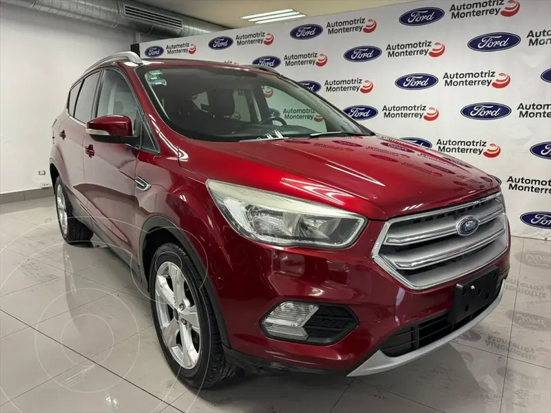 Foto Ford Escape S Plus usado (2018) color Rojo precio $215,000