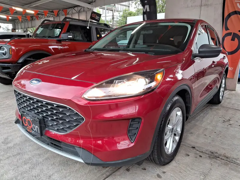 Foto Ford Escape Trend Advance usado (2022) color Rojo financiado en mensualidades(enganche $113,088 mensualidades desde $8,648)