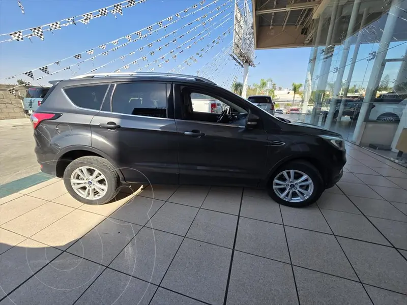 Foto Ford Escape S Plus usado (2019) color Gris precio $295,000