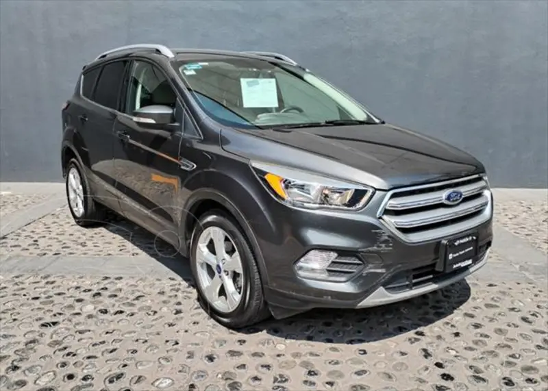 Foto Ford Escape Trend Advance usado (2017) color Gris precio $240,000