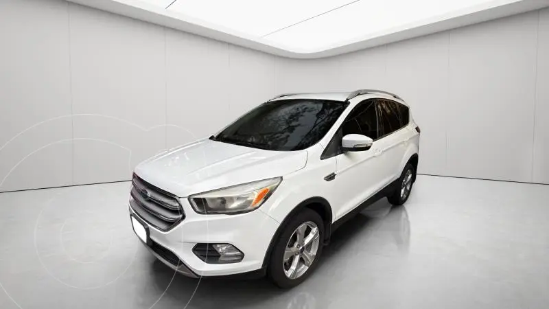 Foto Ford Escape Trend Advance usado (2017) color Blanco Oxford precio $279,000