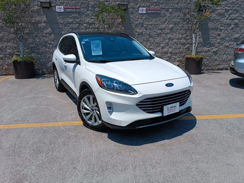 Foto Ford Escape Titanium EcoBoost usado (2022) color Blanco precio $667,000