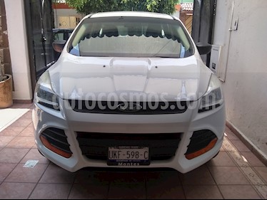 foto Ford Escape S usado (2013) color Blanco Oxford precio $176,000