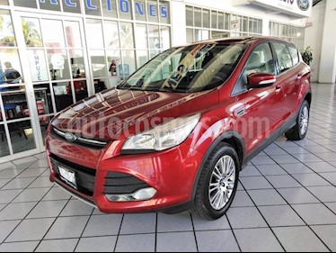 Foto venta Auto Seminuevo Ford Escape SE 2.5L (2015) color Rojo precio $235,000