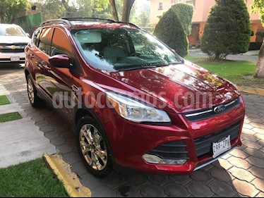 foto Ford Escape SE Plus usado (2014) color Rojo Rubí precio $210,000