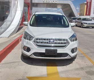 Foto Ford Escape SE usado (2017) color Blanco precio $260,000