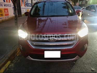 foto Ford Escape Titanium EcoBoost usado (2017) color Rojo precio $355,000