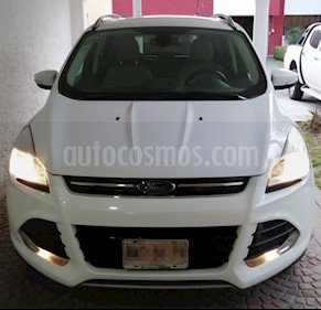 Foto Ford Escape Titanium usado (2015) color Blanco precio $295,000