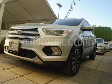 foto Ford Escape Titanium usado (2017) color Plata precio $379,000