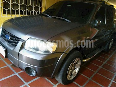 Ford Escape XLT Auto. 4x4 usado (2006) color Gris precio u$s2.800