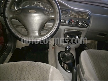 Foto Ford Escort 1.9L 4P usado (1999) color Rojo precio $33.000
