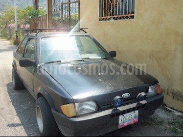 Foto venta carro usado Ford Escort XR3i L4 1.6i (1988) color Negro precio u$s750