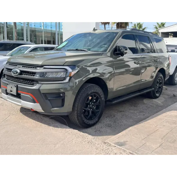 Foto Ford Expedition Timberline 3.5L usado (2024) color verde pantano precio $1,150,000