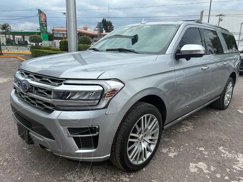 Foto Ford Expedition Platinum Max 4x4 usado (2024) color Plata financiado en mensualidades(enganche $295,680 mensualidades desde $32,258)