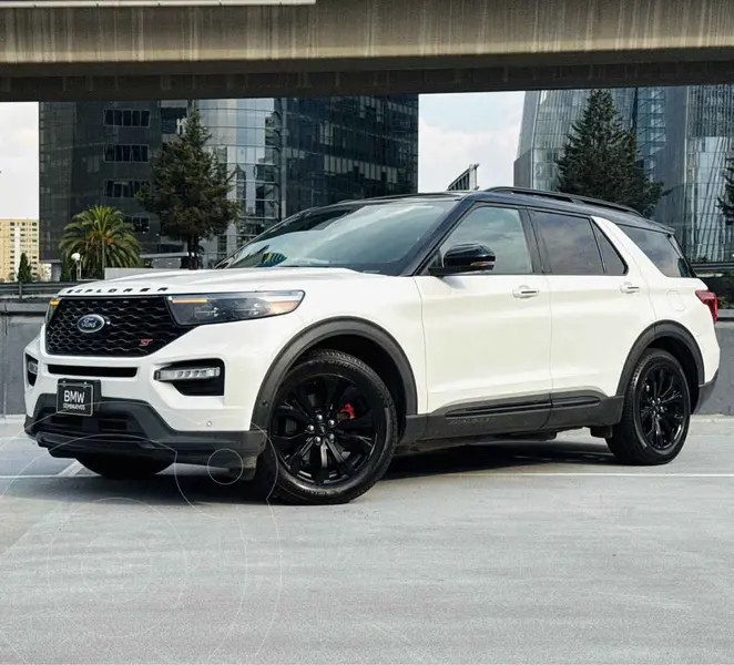 Foto Ford Explorer ST 3.0L usado (2022) color Blanco financiado en mensualidades(enganche $175,780 mensualidades desde $17,341)
