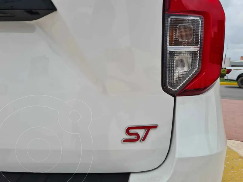 ford explorer-st