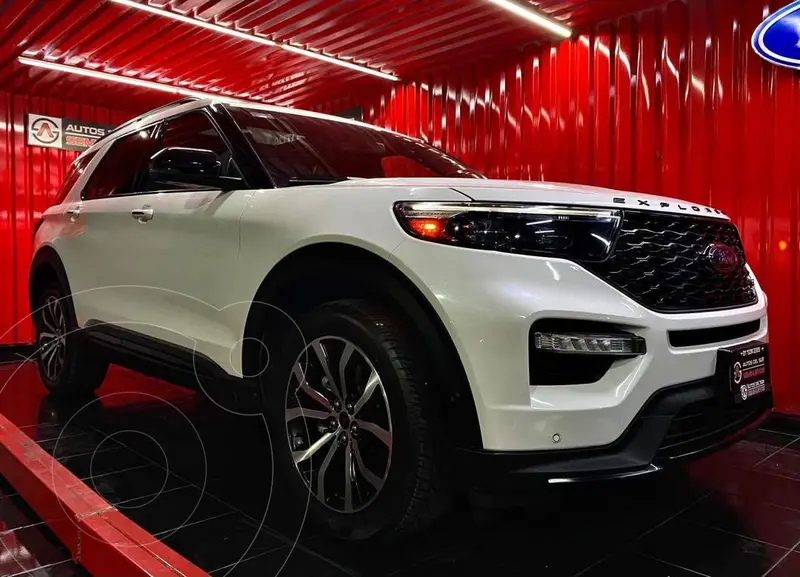 Foto Ford Explorer ST 3.0L usado (2021) color Blanco precio $669,000