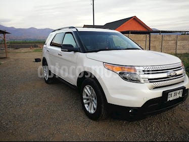foto Ford Explorer 3.5L XLT 4x2 usado (2013) color Blanco precio $10.500.000