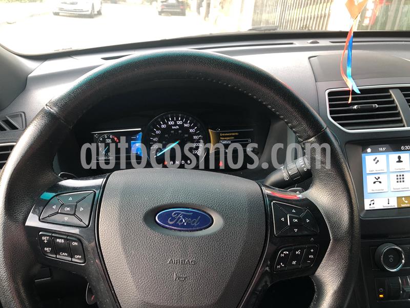 foto Ford Explorer 3.5L XLT 4x2 usado (2017) color Blanco precio $16.750.000