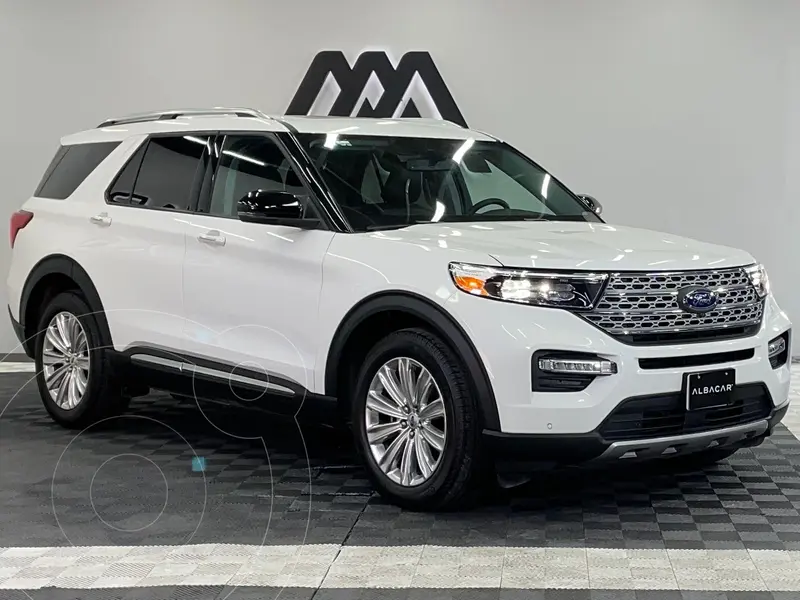 Foto Ford Explorer Limited usado (2024) color Blanco precio $780,999