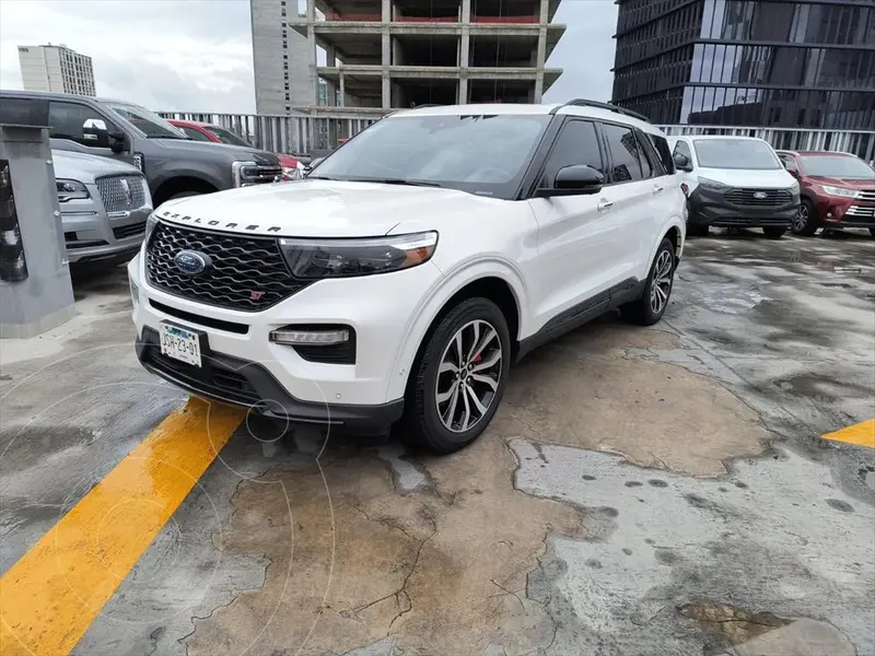 Foto Ford Explorer XLT Piel usado (2021) color Blanco precio $879,000