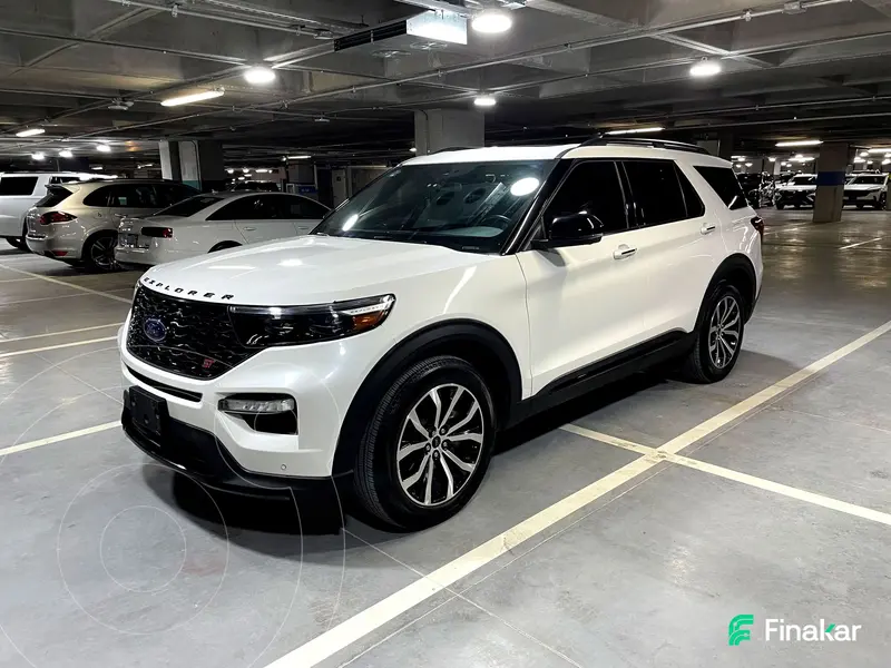 Foto Ford Explorer Limited usado (2022) color Blanco precio $930,000