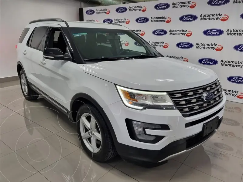 Foto Ford Explorer XLT Tela usado (2016) color Blanco precio $329,000