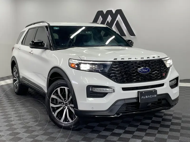 Foto Ford Explorer Limited usado (2022) color Blanco precio $960,999