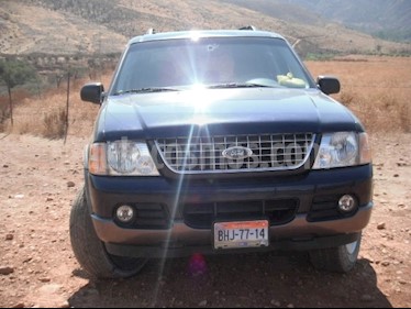 Foto venta Auto usado Ford Explorer XLT 4x2 4.0L (2003) color Azul precio $70,000