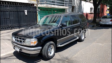 Foto venta Auto usado Ford Explorer XLT 4x2 4.6L V8 (1998) color Negro precio $30,000