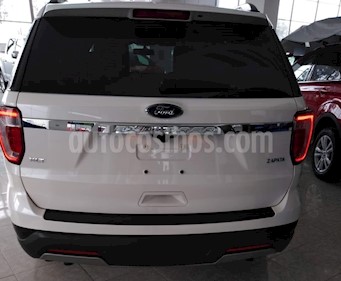Ford Explorer XLT nuevo color Plata Estelar precio $726,600