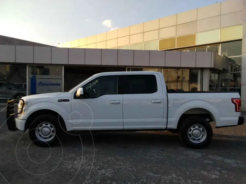 Foto Ford F-150 XL 4x4 5.0L Crew Cabina usado (2017) color Blanco financiado en mensualidades(enganche $91,840 mensualidades desde $10,020)