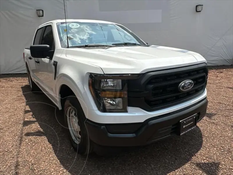 Foto Ford F-150 Cabina Regular 4x2 V6 usado (2023) color Blanco precio $664,900