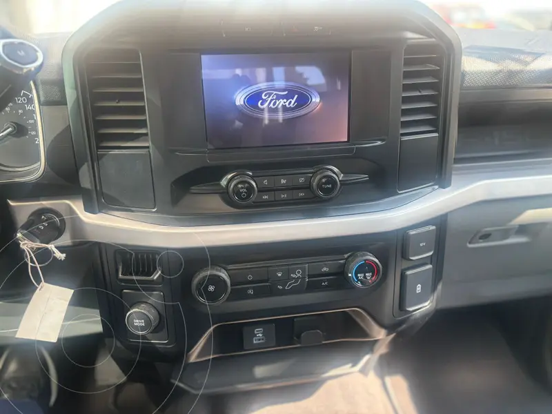 Foto Ford F-150 Doble Cabina 4x2 V6 usado (2023) color Blanco precio $675,000
