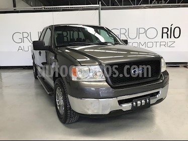 foto Ford F-150 XLT 4.2L V6 usado (2006) color Gris precio $129,000