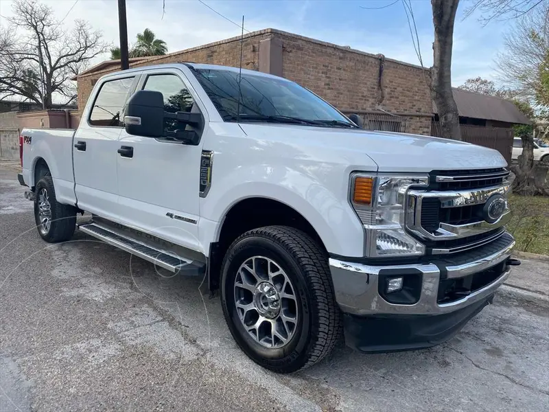 Foto Ford F-250 XLT 6.7L Super Duty Cabina Doble Diesel usado (2022) color Blanco precio $895,000