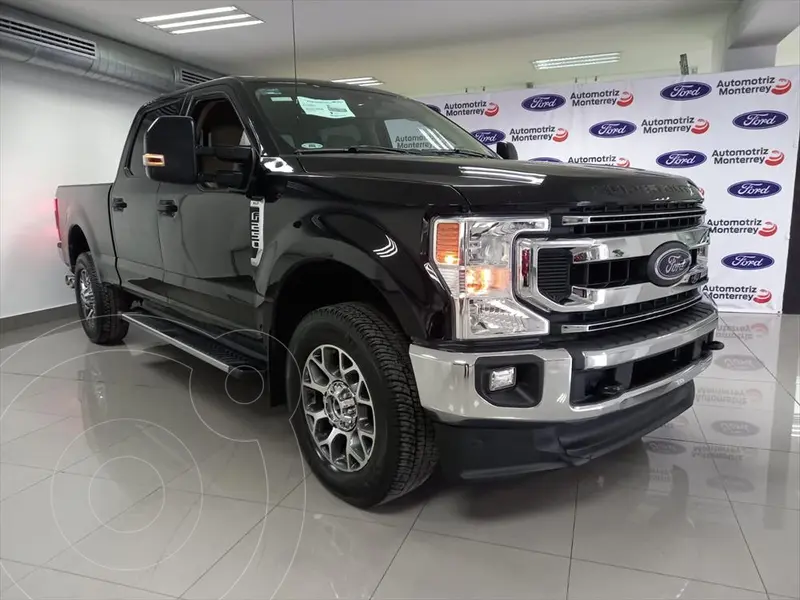Foto Ford F-250 Super Duty 6.7L Crew Cabina Diesel 4x4 Aut usado (2020) color Negro precio $1,109,900
