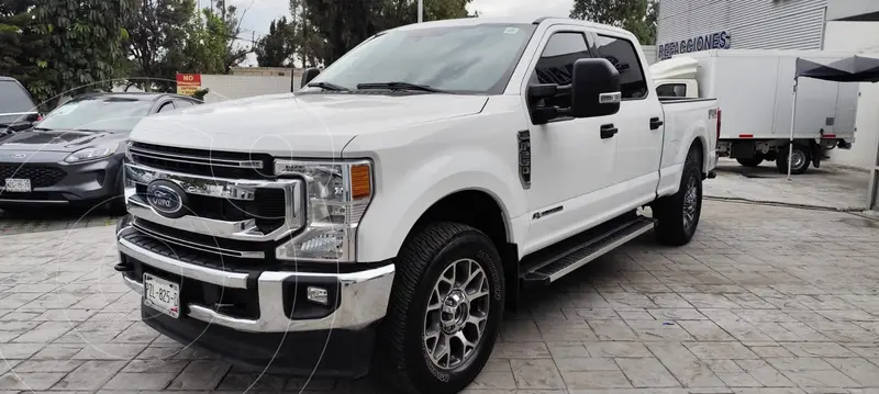 Foto Ford F-250 XLT usado (2022) color Blanco Oxford financiado en mensualidades(enganche $303,768 mensualidades desde $25,036)