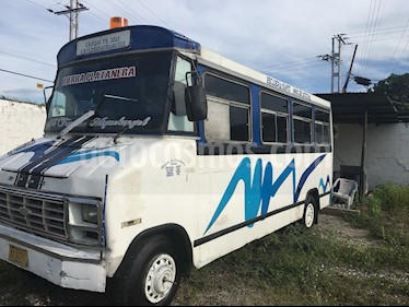 Ford F-350 Cabina L6,4.9,12v S 1 3 usado (1984) color Blanco precio u$s3.750