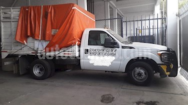 Foto Ford F-350 XL 6.2L usado (2016) color Blanco Oxford precio $350,000