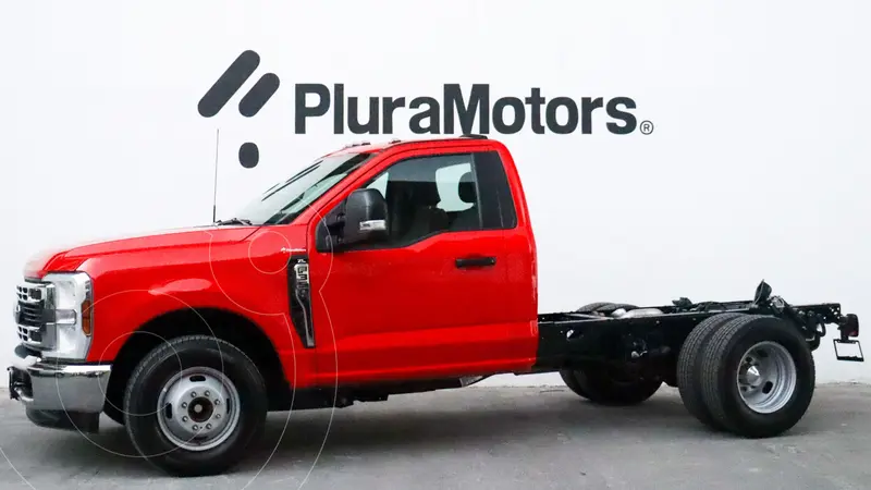 Foto Ford F-350 XL Plus usado (2024) color Rojo precio $849,000