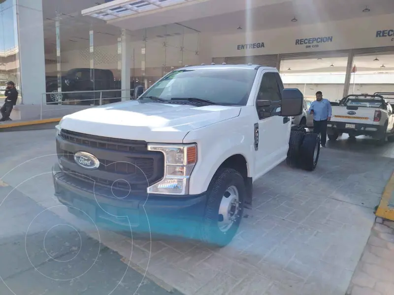 Foto Ford F-350 XL Plus usado (2022) color Blanco precio $700,000