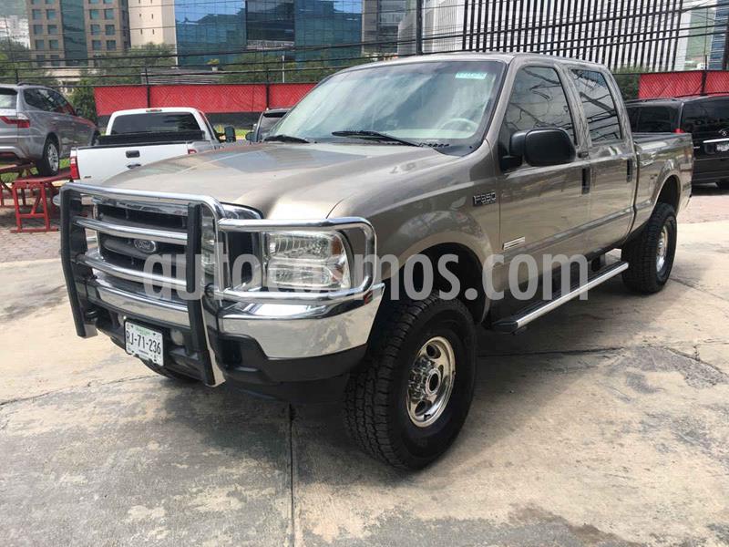 Ford F-350 XL 5.4L Super Duty usado (2004) color Cafe precio $229,000