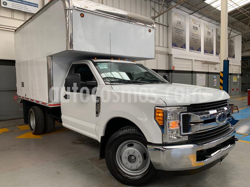 Ford F-350 XLT 6.2L usado (2017) color Blanco precio $495,000