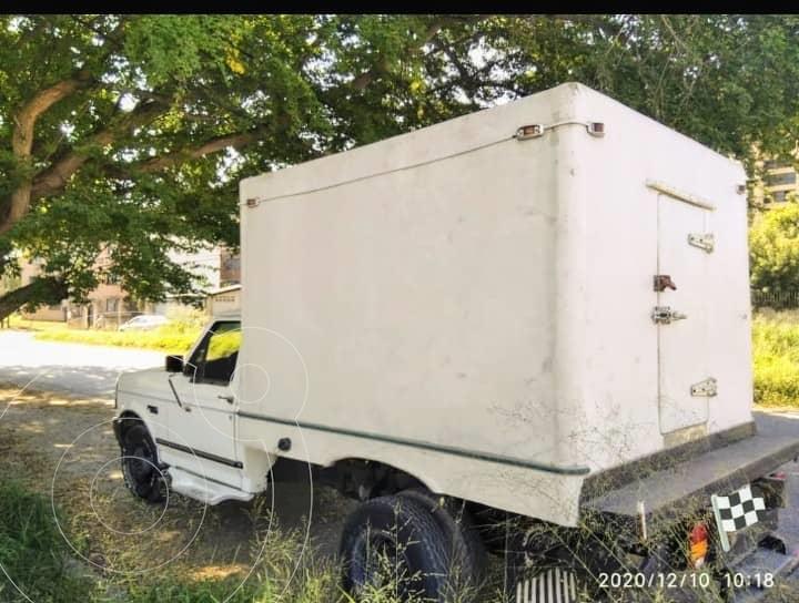 Ford F-350 Cabina V8,5.7i,16v S 1 3 usado (1992) color Blanco precio u$s4.700