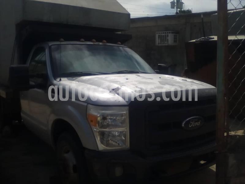 Ford F-350 5.4L 4x2 usado (2014) color Gris precio u$s7.000