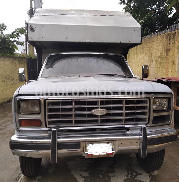 foto Ford F-350 Furgon L6 4.9L 300in usado (1981) color Gris precio u$s3.500