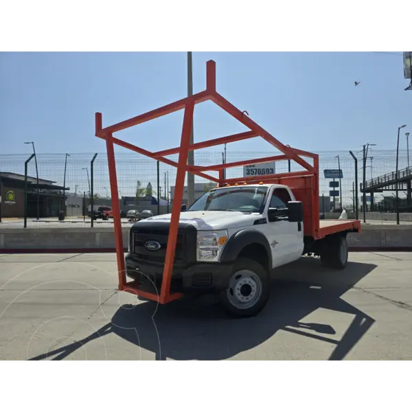 Foto Ford F-450 KTP 6.7L Diesel Aut usado (2015) color Blanco precio $469,000