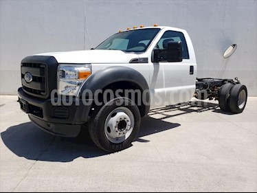 Ford F-450 XL 6.8L Aut usado (2016) color Blanco precio $440,000